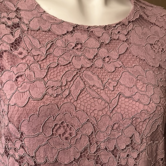Lavender,lace, bell sleeved dress - Picture 3 of 4